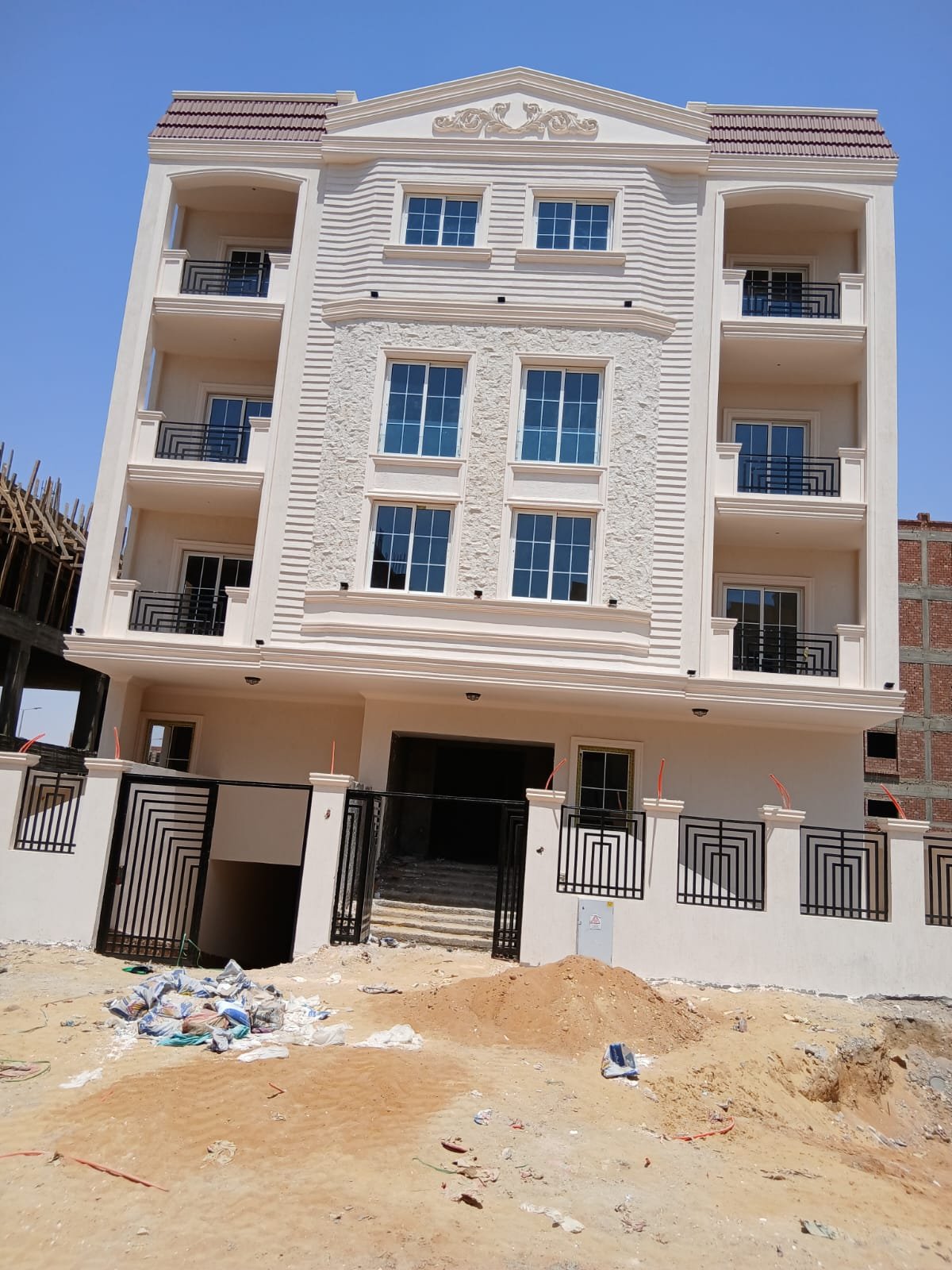 واجهات ونوافذ UPVC
